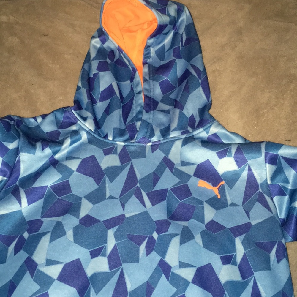 Boys Puma pullover swear shirt
